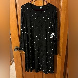 Old Navy Black and White polkadot dress NWT never worn great condition